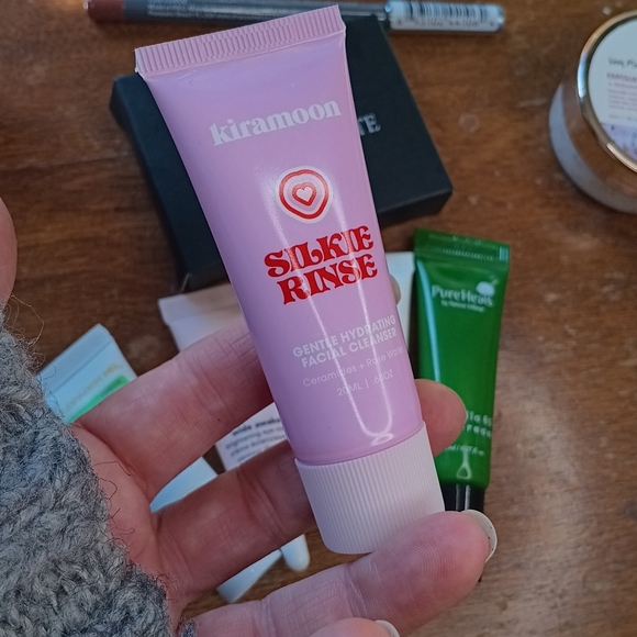 Beauty And Cosmetic Collection Of 10 Unopened  Brand Sample And Full Sizes Lot - Picture 8 of 10